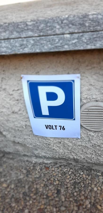 Volt76 - * Como